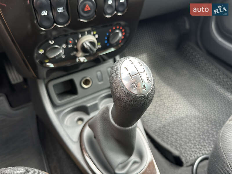 Внедорожник / Кроссовер Dacia Duster 2012 в Сарнах фото 12 Внедорожник / Кроссовер Dacia Duster 2012 в Сарнах