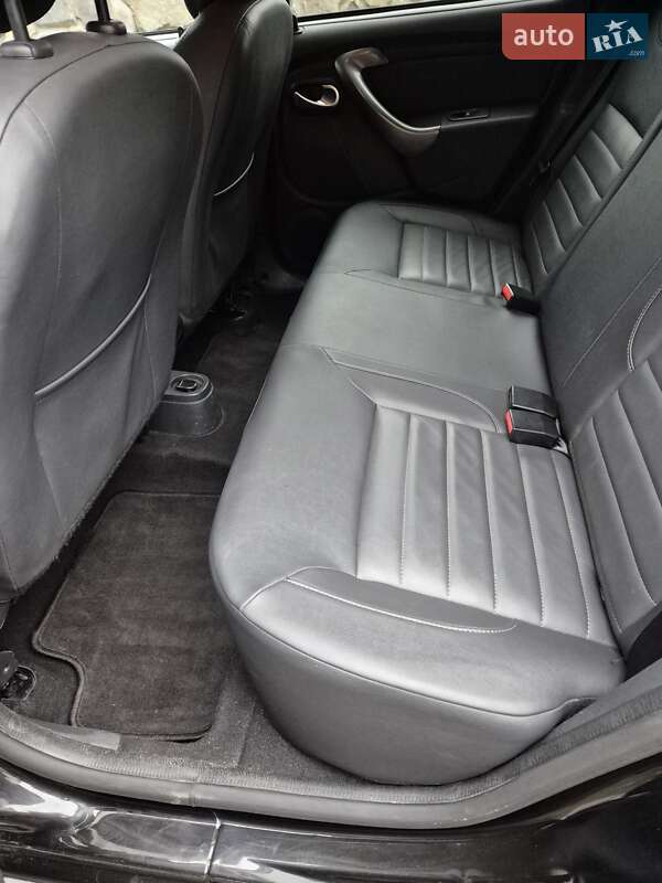 Внедорожник / Кроссовер Dacia Duster 2017 в Киеве