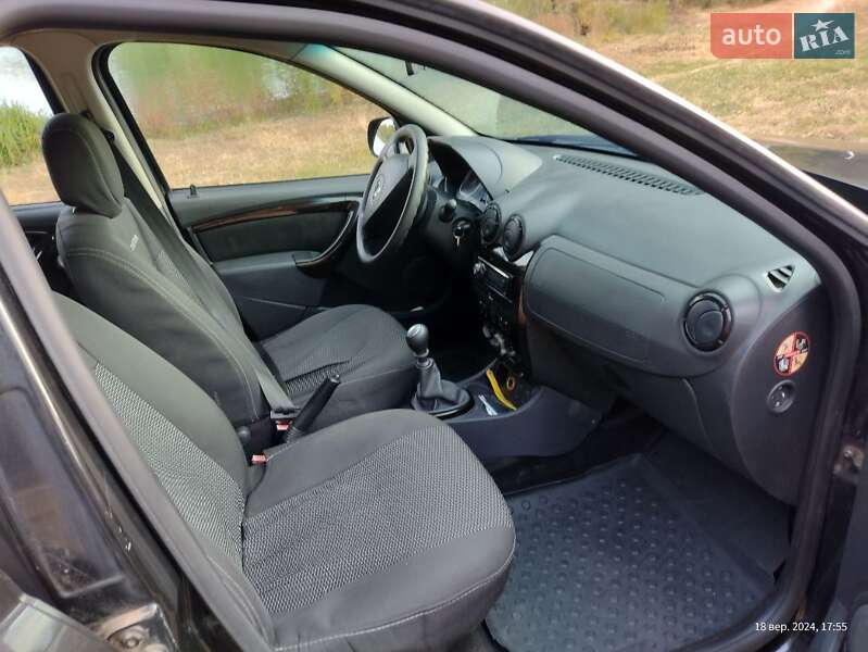 Внедорожник / Кроссовер Dacia Duster 2010 в Конотопе