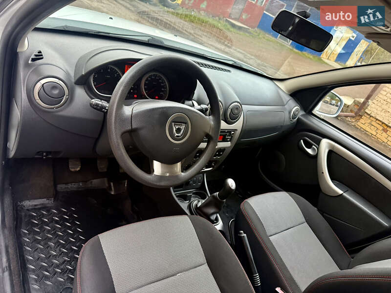 Внедорожник / Кроссовер Dacia Duster 2013 в Ровно