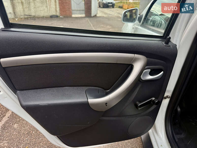 Внедорожник / Кроссовер Dacia Duster 2013 в Ровно