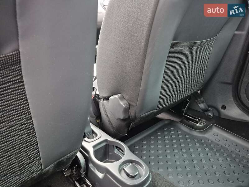 Внедорожник / Кроссовер Dacia Duster 2015 в Хороле фото 30 Внедорожник / Кроссовер Dacia Duster 2015 в Хороле