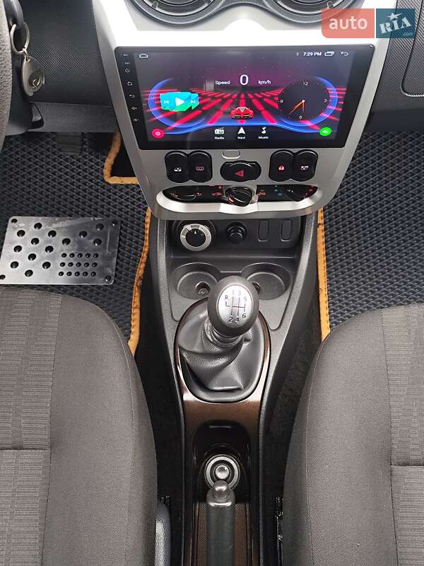 Позашляховик / Кросовер Dacia Duster 2012 в Новоархангельську