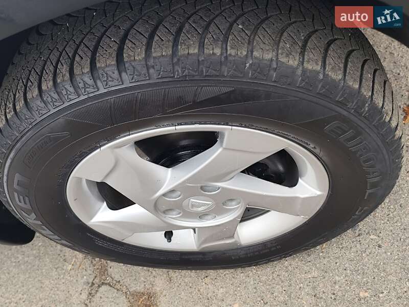 Позашляховик / Кросовер Dacia Duster 2012 в Новоархангельську