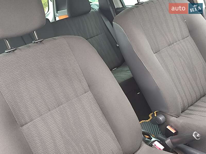 Позашляховик / Кросовер Dacia Duster 2012 в Новоархангельську