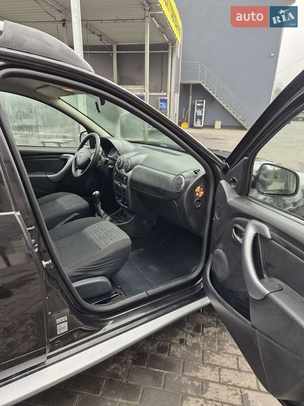 Внедорожник / Кроссовер Dacia Duster 2013 в Киверцах