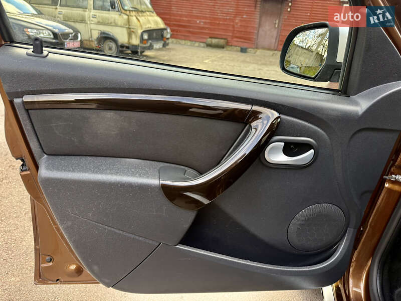 Позашляховик / Кросовер Dacia Duster 2011 в Рівному