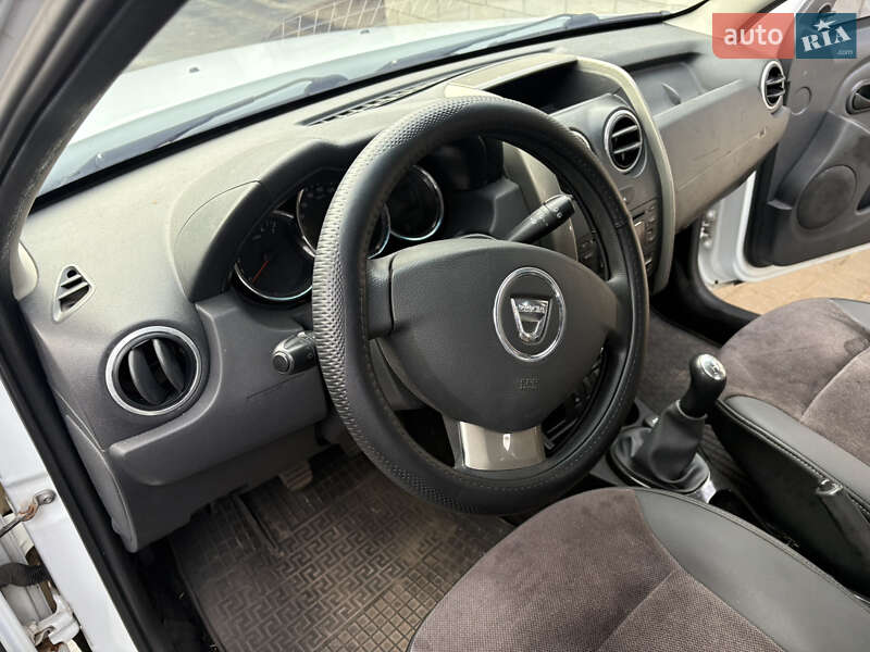 Позашляховик / Кросовер Dacia Duster 2016 в Дубні