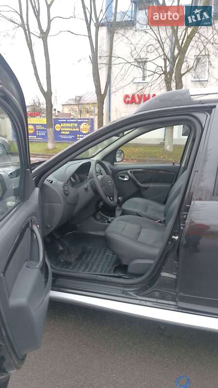 Позашляховик / Кросовер Dacia Duster 2011 в Івано-Франківську