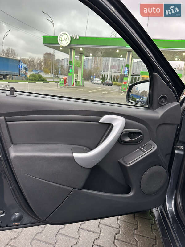 Внедорожник / Кроссовер Dacia Duster 2014 в Киеве фото 26 Внедорожник / Кроссовер Dacia Duster 2014 в Киеве