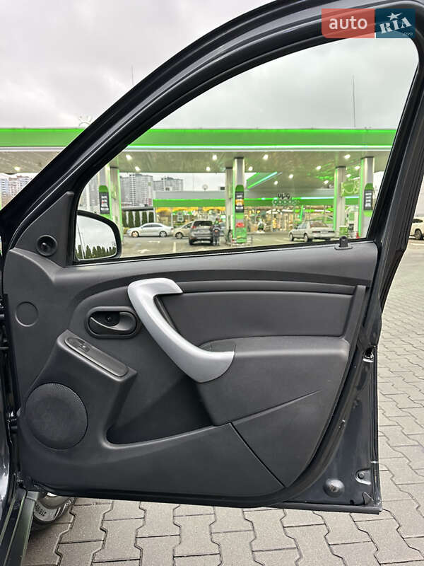 Внедорожник / Кроссовер Dacia Duster 2014 в Киеве фото 44 Внедорожник / Кроссовер Dacia Duster 2014 в Киеве