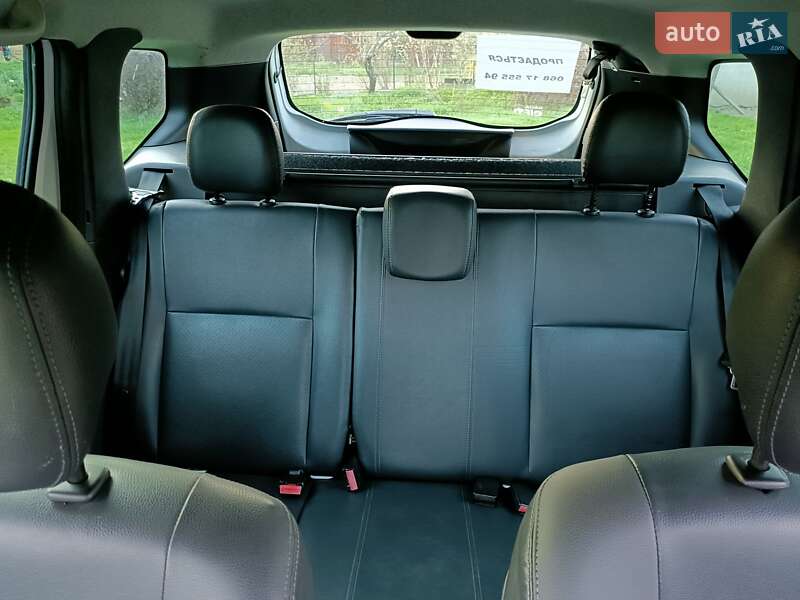 Позашляховик / Кросовер Dacia Duster 2011 в Верховині