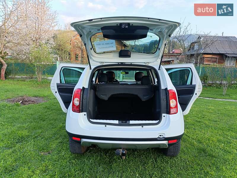 Позашляховик / Кросовер Dacia Duster 2011 в Верховині