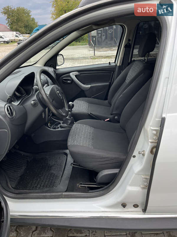 Внедорожник / Кроссовер Dacia Duster 2010 в Калуше фото 48 Внедорожник / Кроссовер Dacia Duster 2010 в Калуше