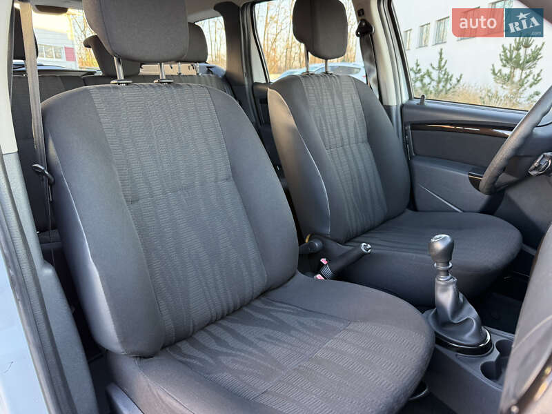 Позашляховик / Кросовер Dacia Duster 2011 в Луцьку