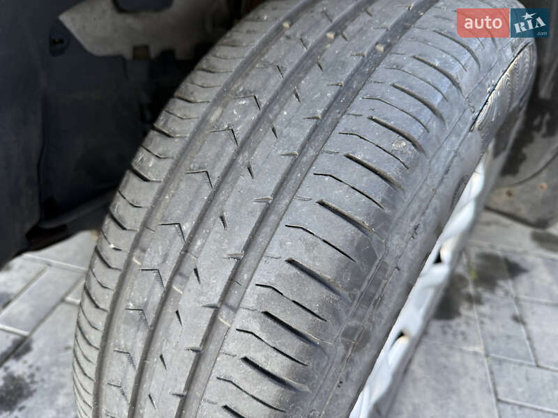 Позашляховик / Кросовер Dacia Duster 2011 в Луцьку