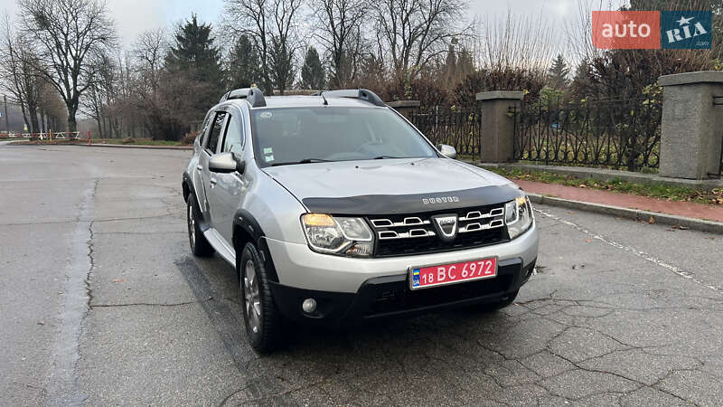 Позашляховик / Кросовер Dacia Duster 2015 в Умані