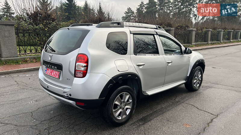 Позашляховик / Кросовер Dacia Duster 2015 в Умані