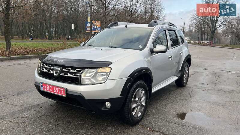 Позашляховик / Кросовер Dacia Duster 2015 в Умані