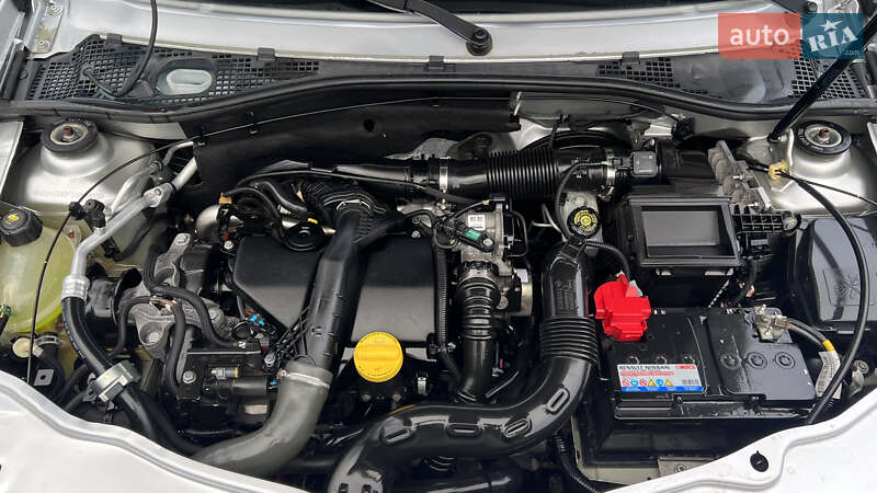 Позашляховик / Кросовер Dacia Duster 2015 в Умані