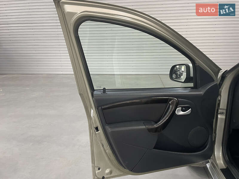 Внедорожник / Кроссовер Dacia Duster 2011 в Стрые