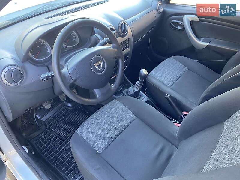 Позашляховик / Кросовер Dacia Duster 2011 в Миколаєві