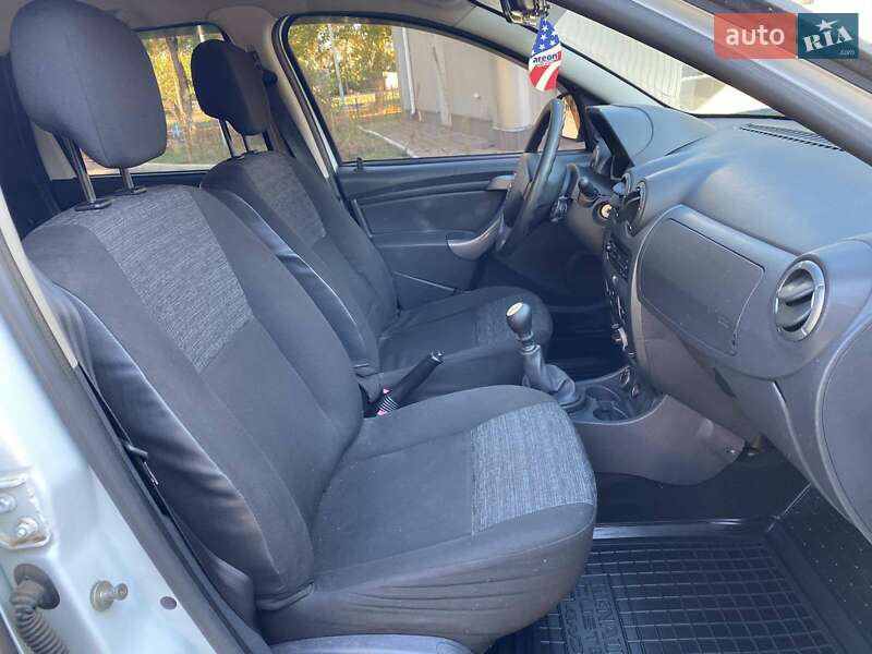 Позашляховик / Кросовер Dacia Duster 2011 в Миколаєві