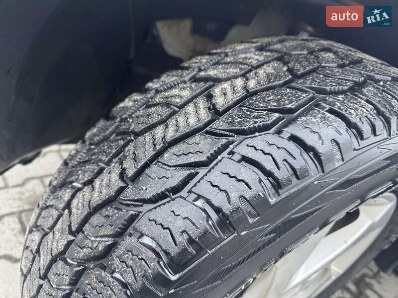 Позашляховик / Кросовер Dacia Duster 2011 в Львові