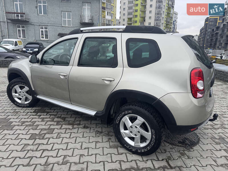 Позашляховик / Кросовер Dacia Duster 2011 в Львові