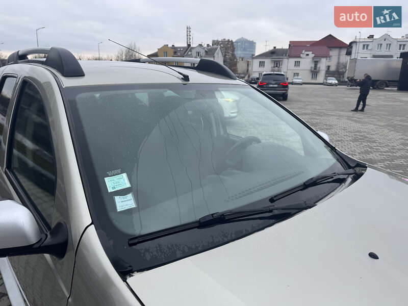 Позашляховик / Кросовер Dacia Duster 2011 в Львові