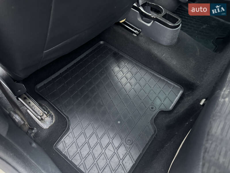 Позашляховик / Кросовер Dacia Duster 2011 в Львові