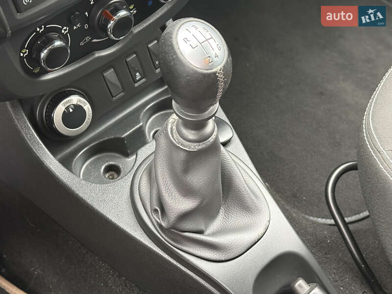 Внедорожник / Кроссовер Dacia Duster 2015 в Ровно