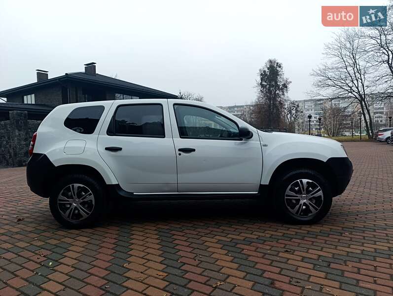 Позашляховик / Кросовер Dacia Duster 2016 в Звягелі