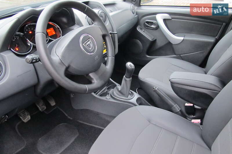 Внедорожник / Кроссовер Dacia Duster 2014 в Киеве