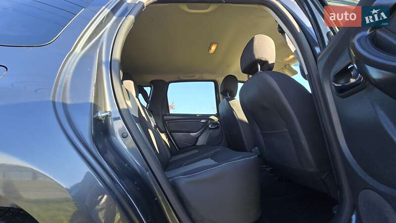 Позашляховик / Кросовер Dacia Duster 2016 в Чернівцях