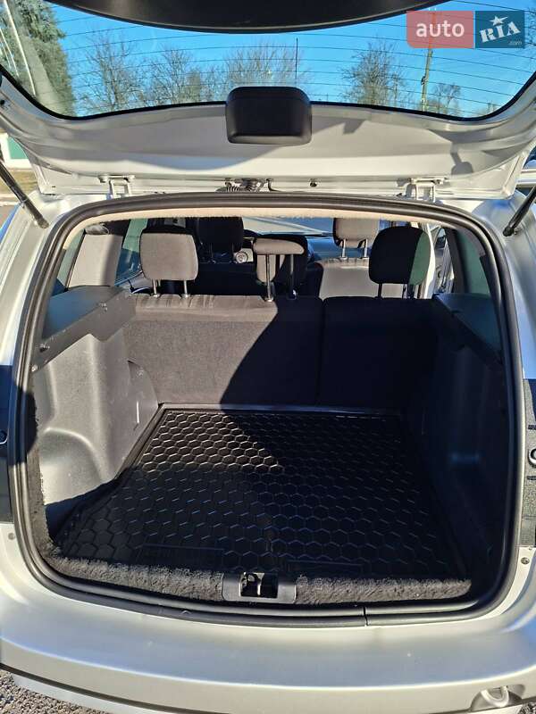 Внедорожник / Кроссовер Dacia Duster 2010 в Кролевце фото 18 Внедорожник / Кроссовер Dacia Duster 2010 в Кролевце