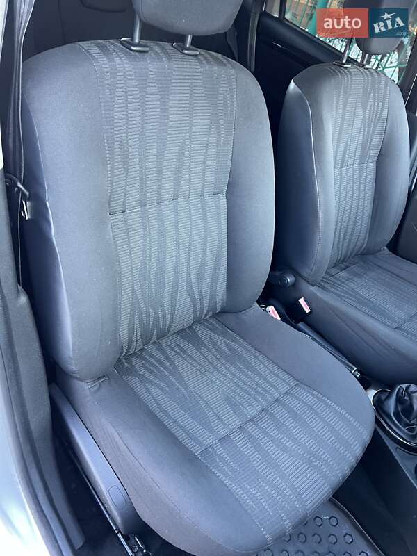 Внедорожник / Кроссовер Dacia Duster 2011 в Нежине фото 39 Внедорожник / Кроссовер Dacia Duster 2011 в Нежине