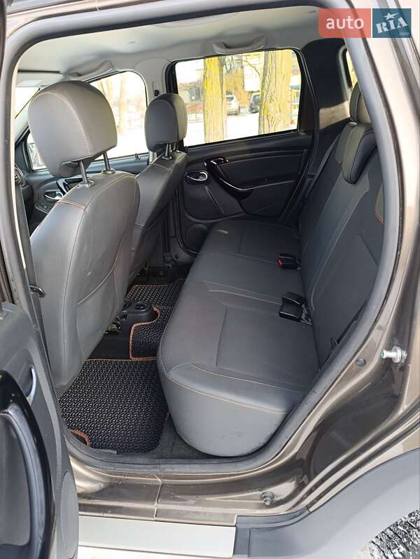 Внедорожник / Кроссовер Dacia Duster 2017 в Золочеве