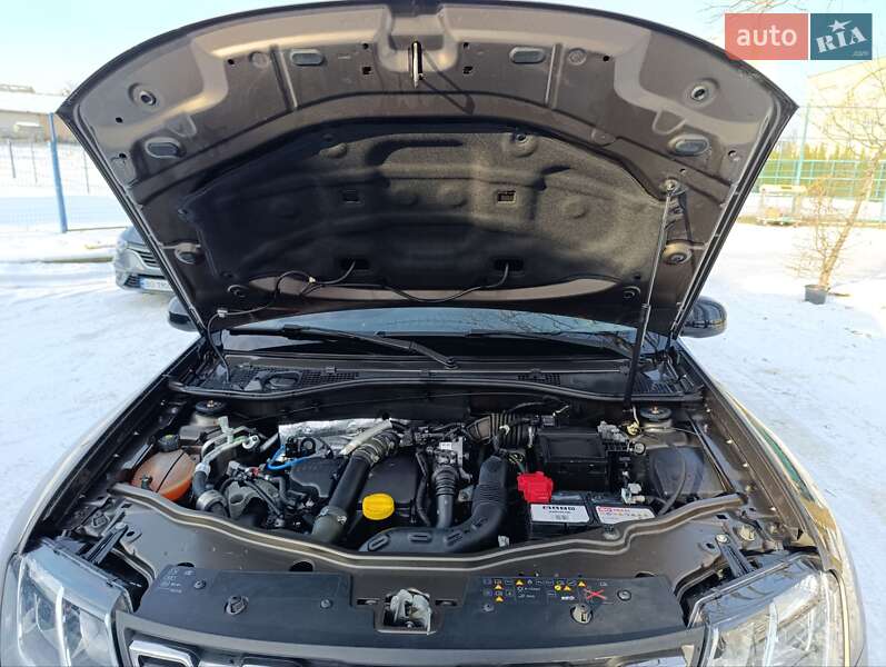 Внедорожник / Кроссовер Dacia Duster 2017 в Золочеве