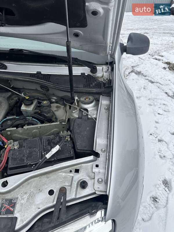 Позашляховик / Кросовер Dacia Duster 2013 в Луцьку