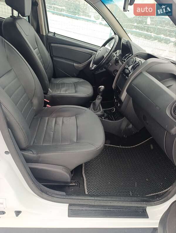 Внедорожник / Кроссовер Dacia Duster 2016 в Золочеве