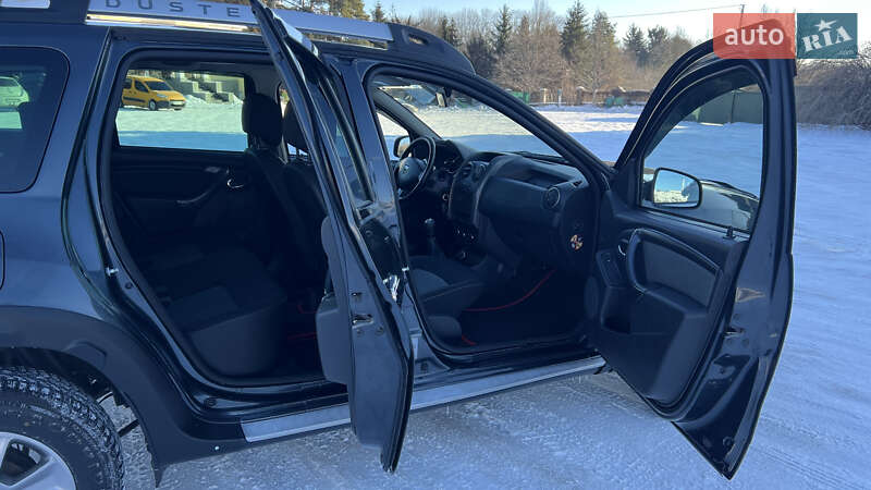 Позашляховик / Кросовер Dacia Duster 2016 в Умані