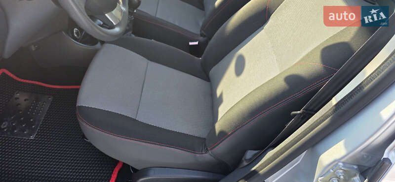 Позашляховик / Кросовер Dacia Duster 2013 в Новоархангельську