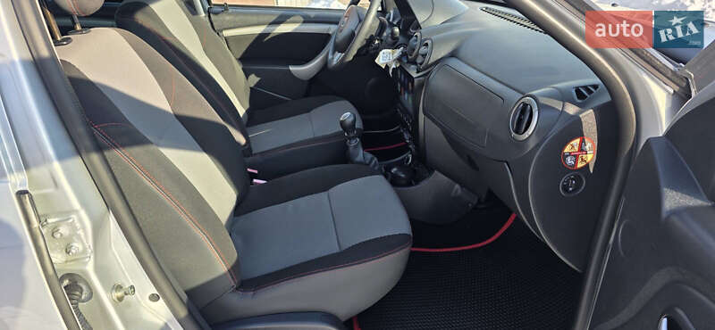 Позашляховик / Кросовер Dacia Duster 2013 в Новоархангельську