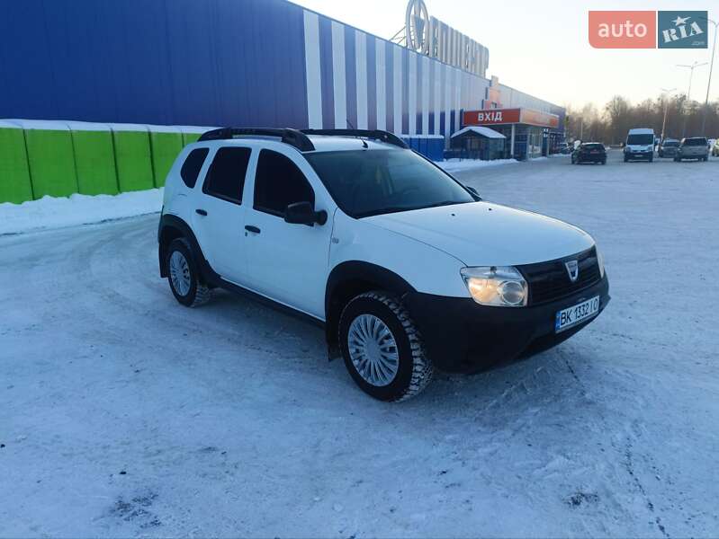 Позашляховик / Кросовер Dacia Duster 2013 в Дубні