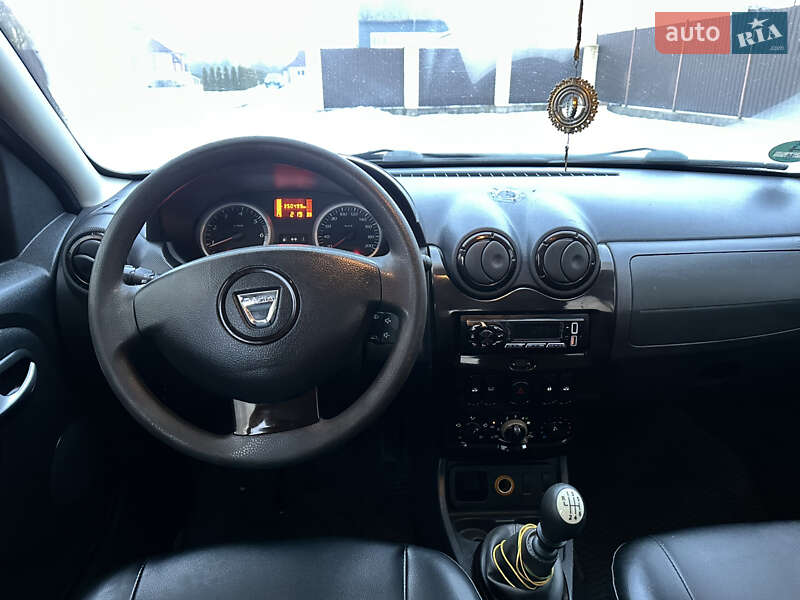 Позашляховик / Кросовер Dacia Duster 2010 в Калуші