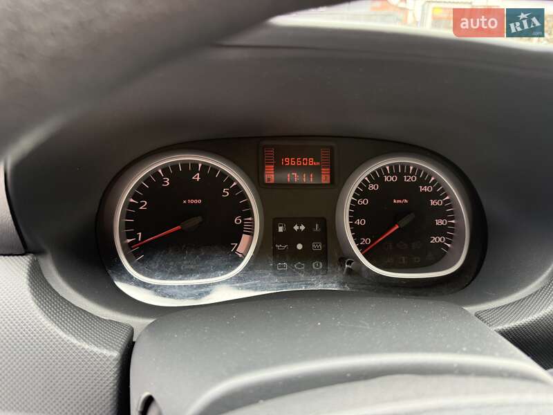 Позашляховик / Кросовер Dacia Duster 2011 в Луцьку