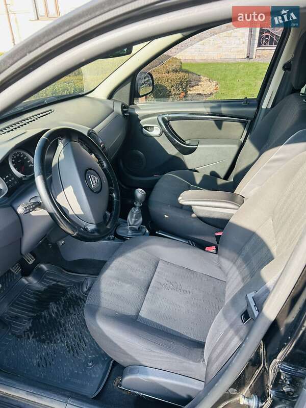 Внедорожник / Кроссовер Dacia Duster 2010 в Сарнах