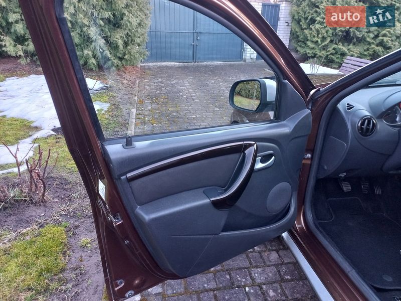 Внедорожник / Кроссовер Dacia Duster 2011 в Дубно фото 10 Внедорожник / Кроссовер Dacia Duster 2011 в Дубно