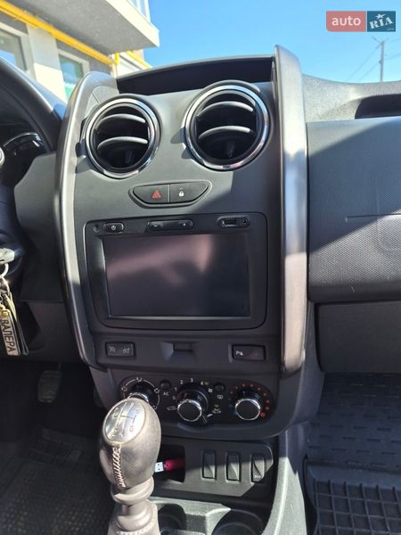 Позашляховик / Кросовер Dacia Duster 2014 в Бучі